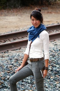 Female Nathan Drake Uncharted Cosplay Outfit